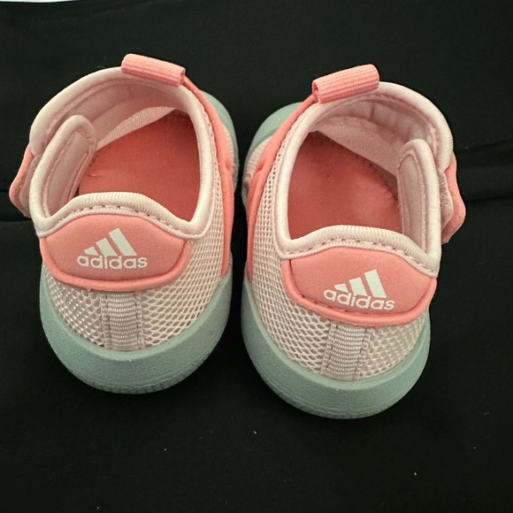 NEW Toddler Adidas Water Shoes - Picture 3 of 4